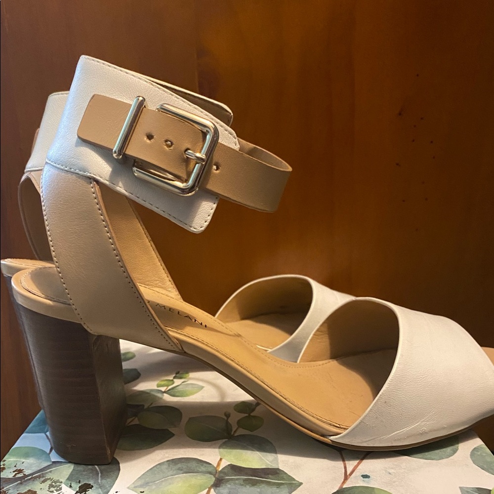 Antonio Melani Leather White/Tan Buckle Strap Heel. Size 10